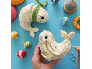 Snowball the Seal crochet pattern
