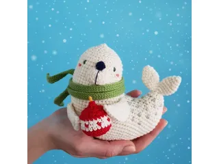 Snowball the Seal crochet pattern