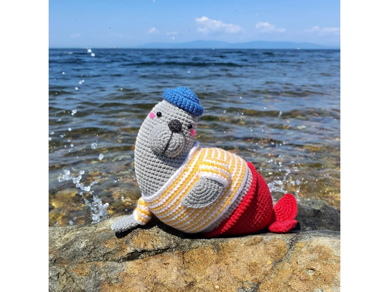 Neville the Seal Crochet Pattern